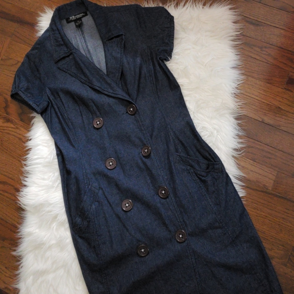 Vintage Denim Dress with pockets!